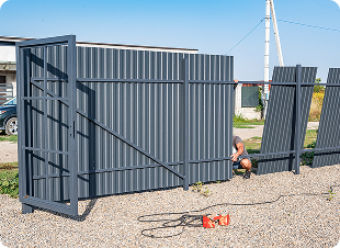 Commercial fencing project